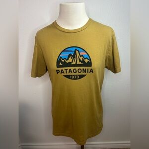 Patagonia Men’s Fitz Roy Scope Organic Cotton Slim Fit T-Shirt - Size Small
